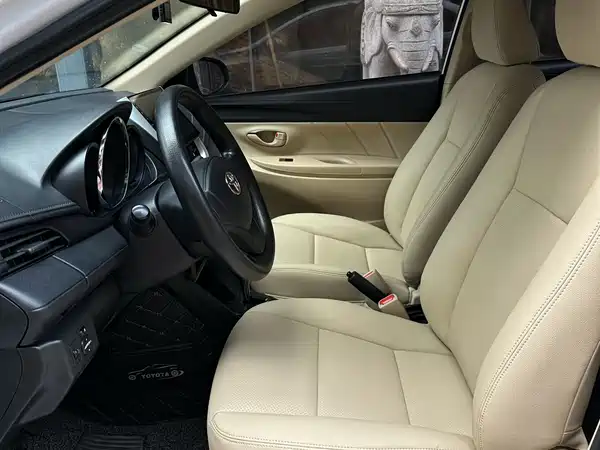 Toyota Yaris L 2019