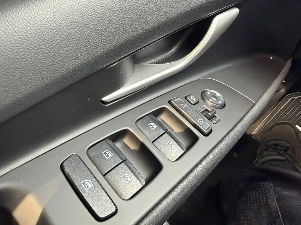 Hyundai Elantra 2022 — фото 23