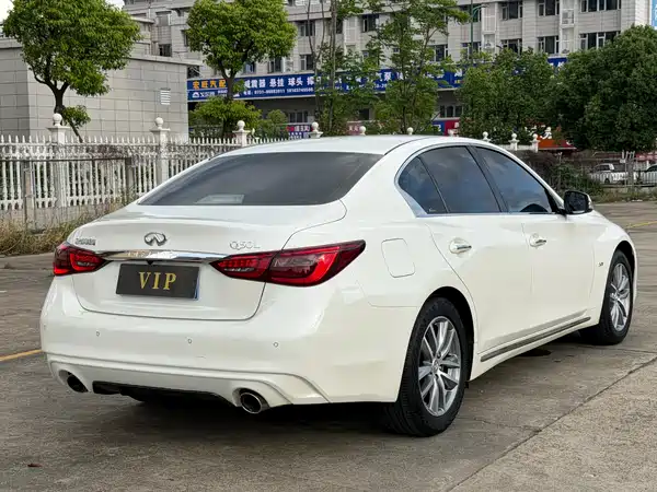 Infiniti Q50L 2018