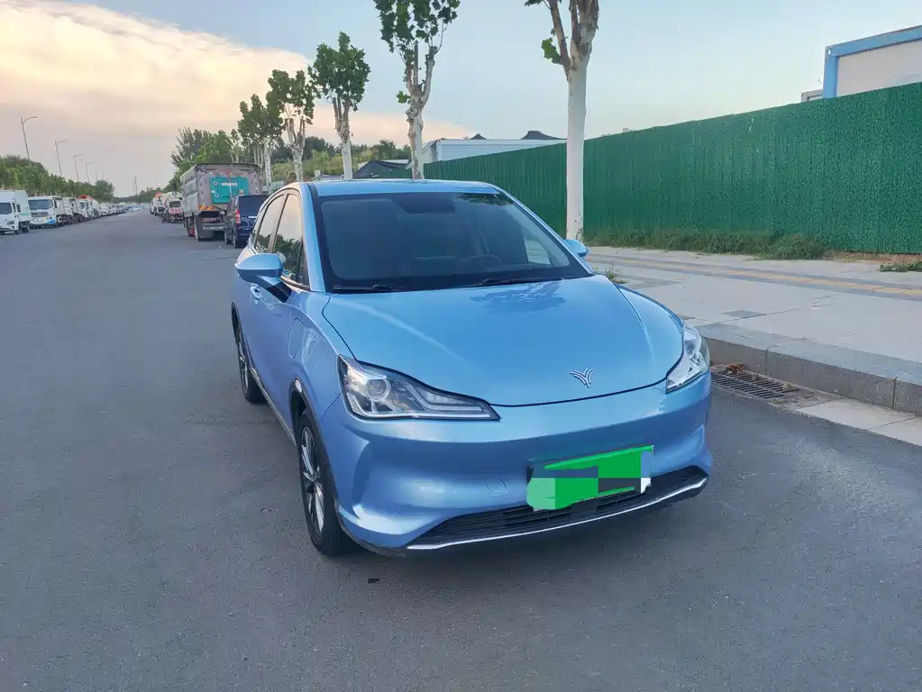 Neta V 2022