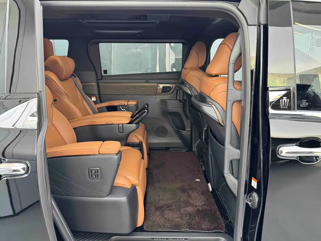 Toyota Vellfire 2024 — фото 16
