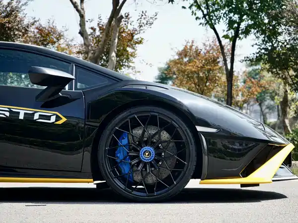 Lamborghini Huracan 2021