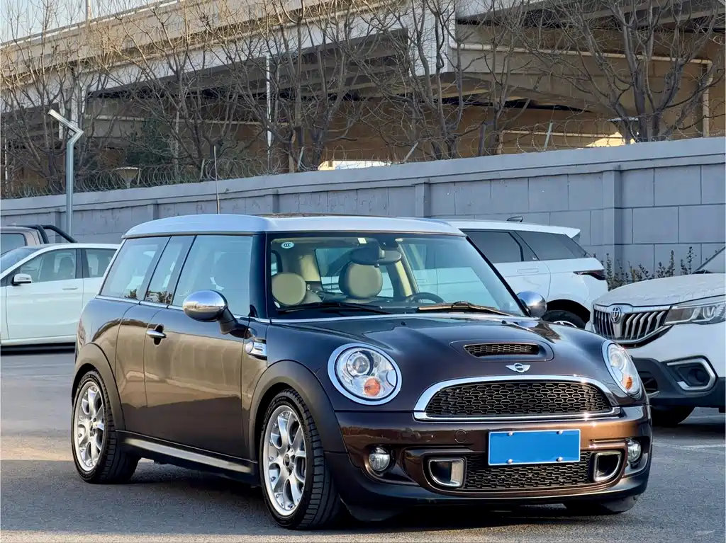 MINI Clubman 2011 — фото 3