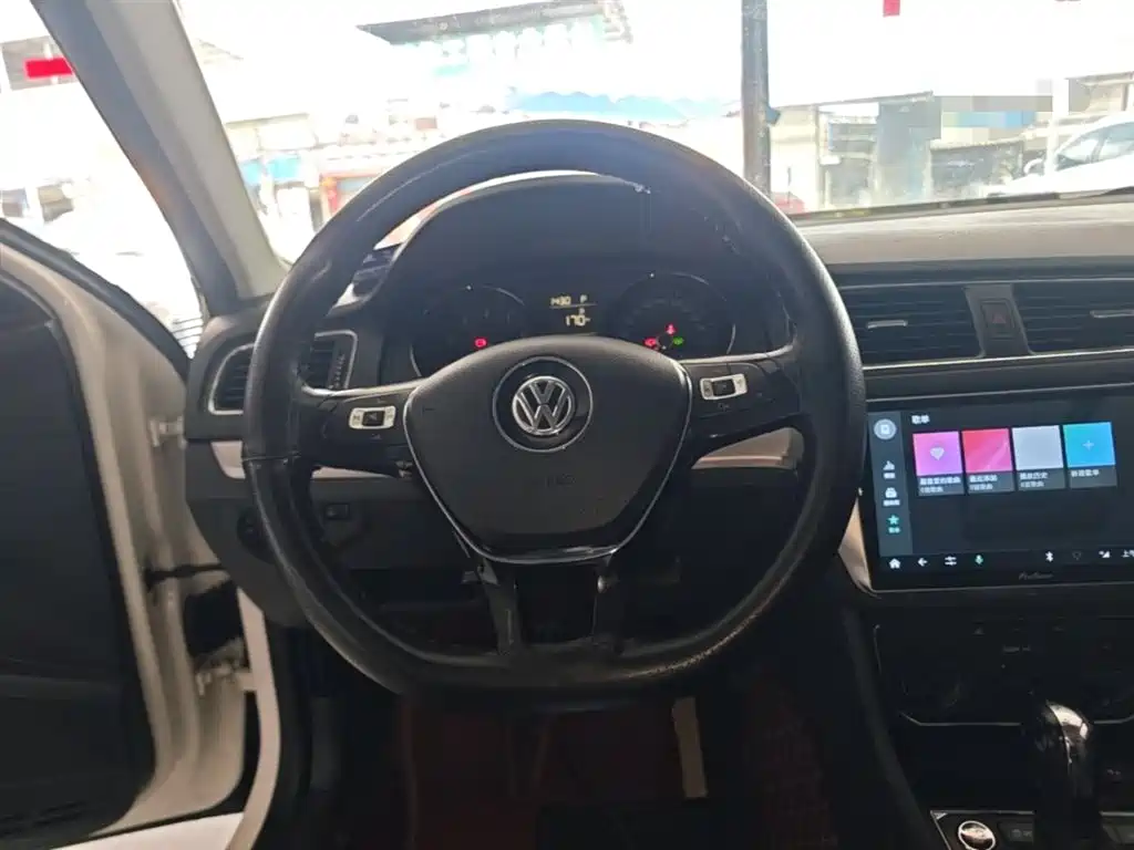 Volkswagen Lavida 2018 — фото 11