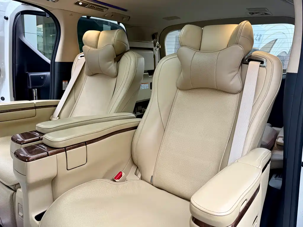 Toyota Alphard 2016 — фото 5