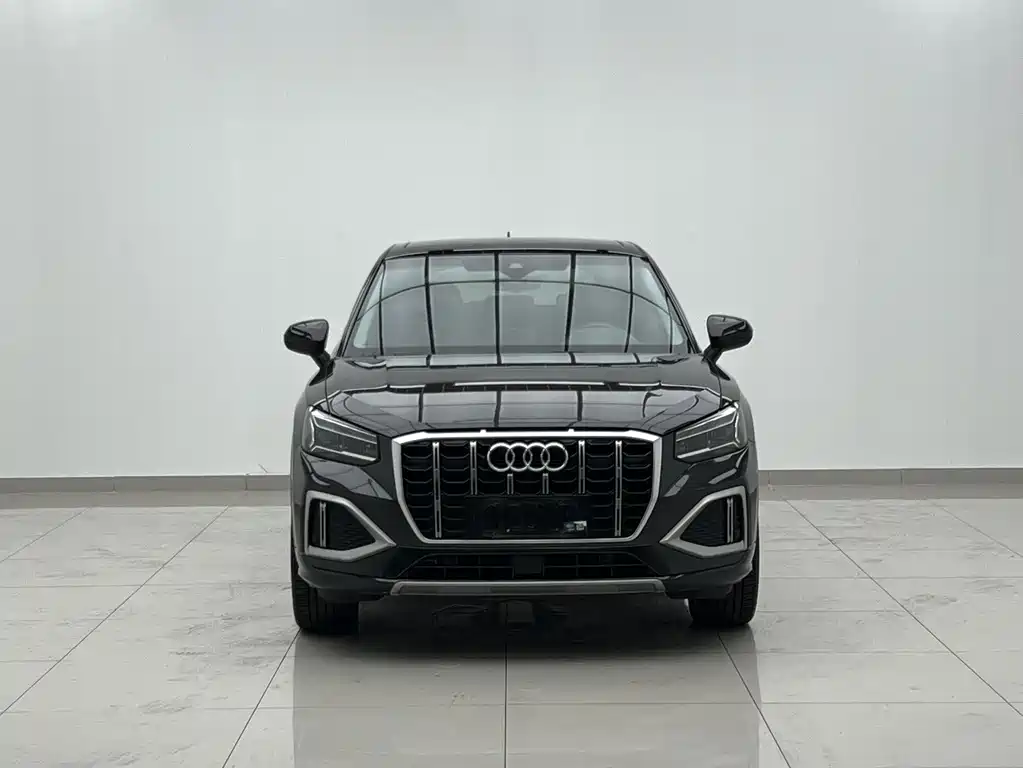 Audi Q2L 2023