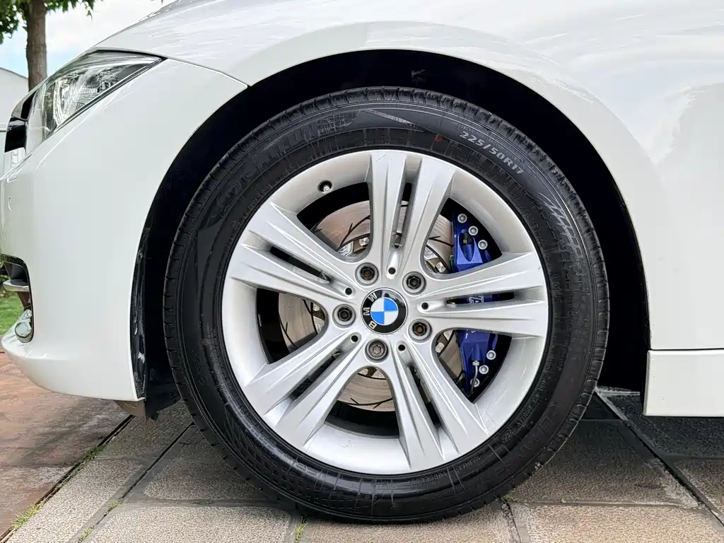 BMW 3 Series 2015 — фото 29