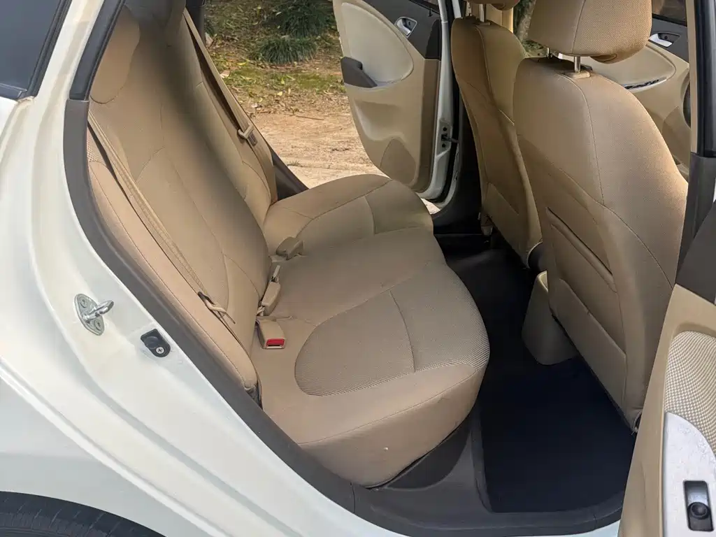 Hyundai Verna 2014 — фото 15