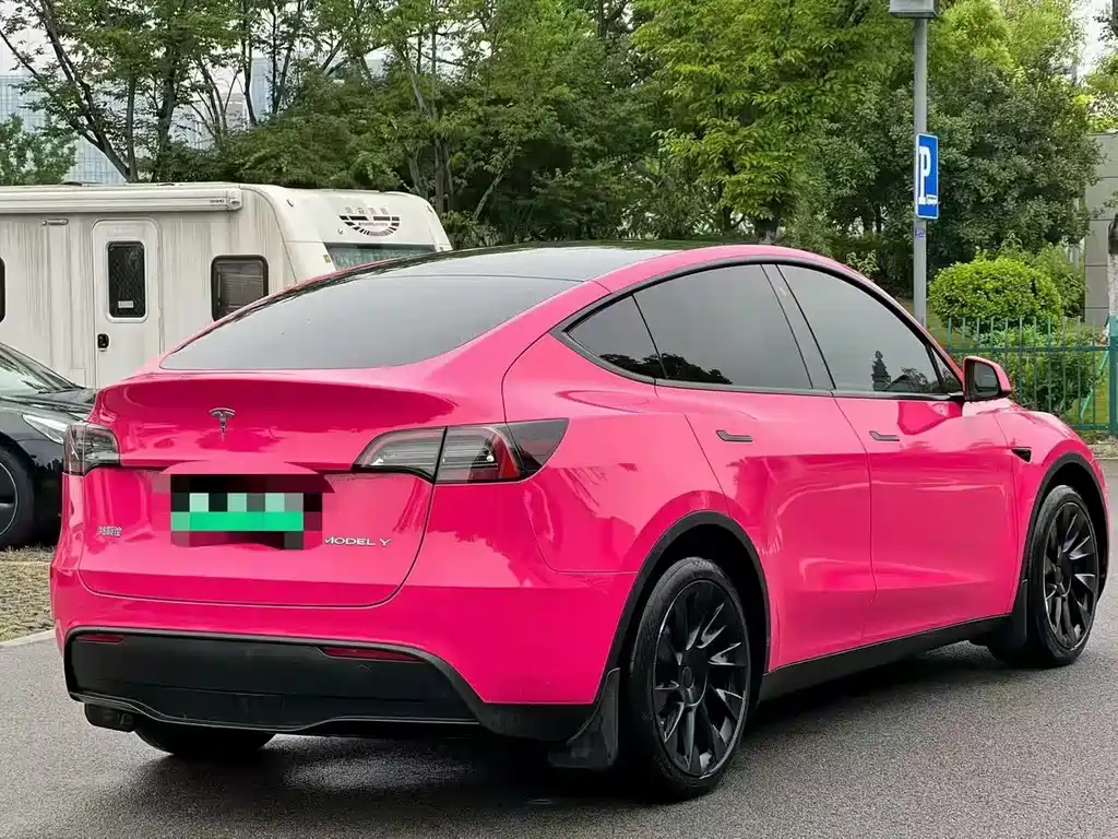 Tesla Model Y 2022 — фото 9