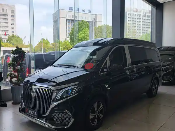 Mercedes-Benz Vito 2024