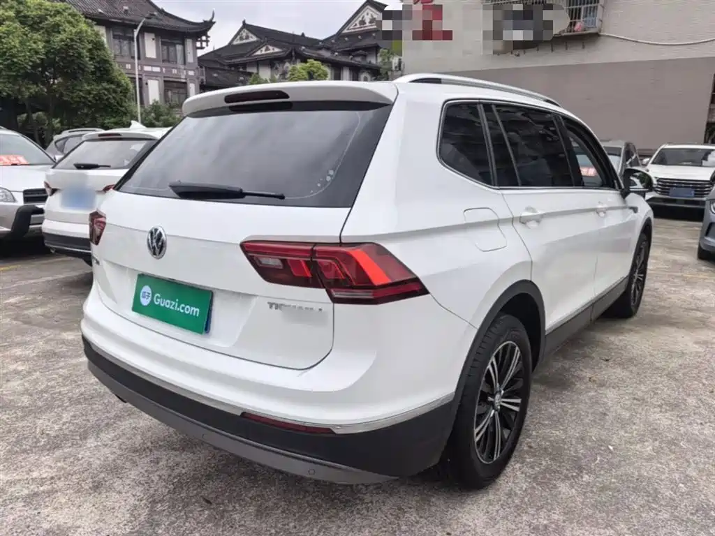 Volkswagen Tiguan L 2020 — фото 7
