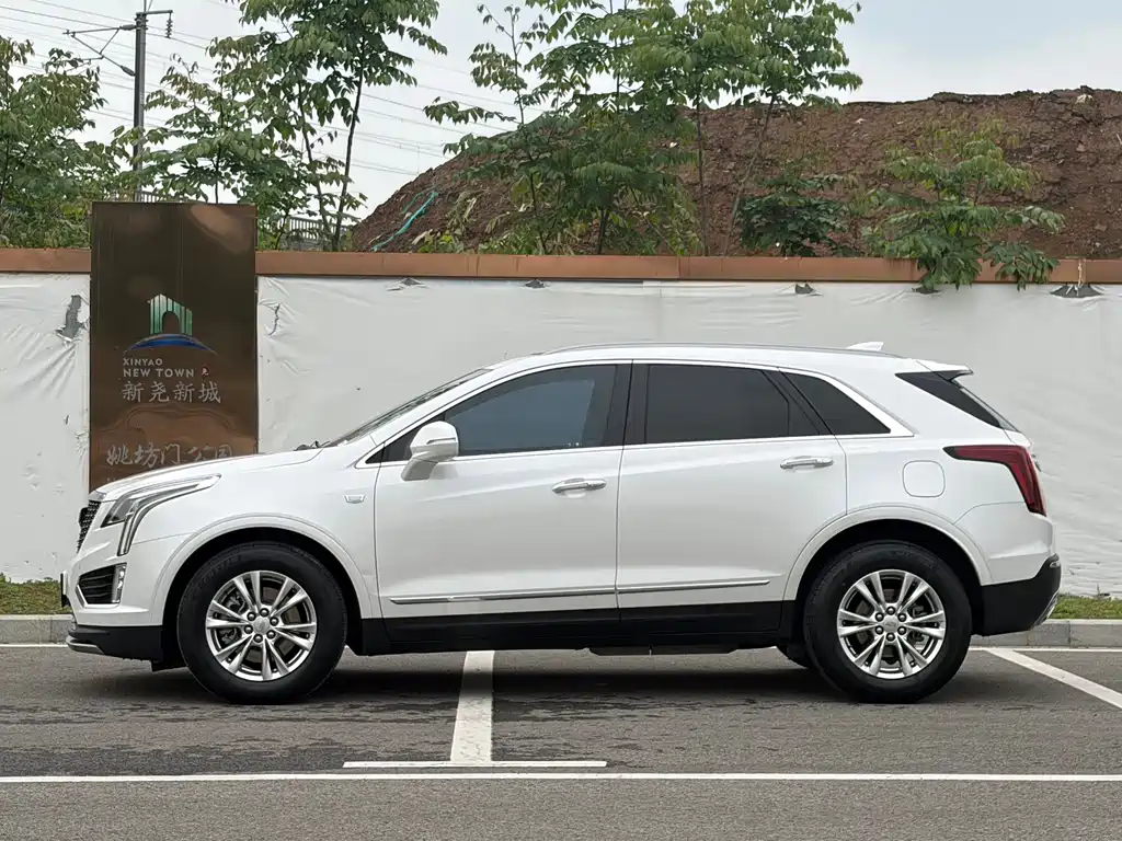 Cadillac XT5 2022 — фото 10
