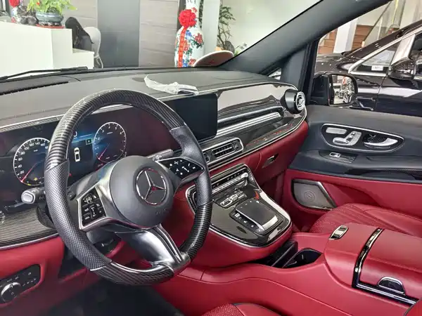 Mercedes-Benz Vito 2024