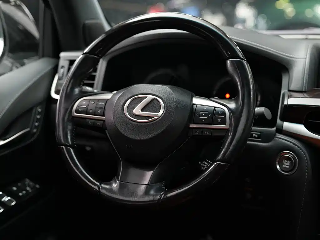 Lexus LX 2020 — фото 21