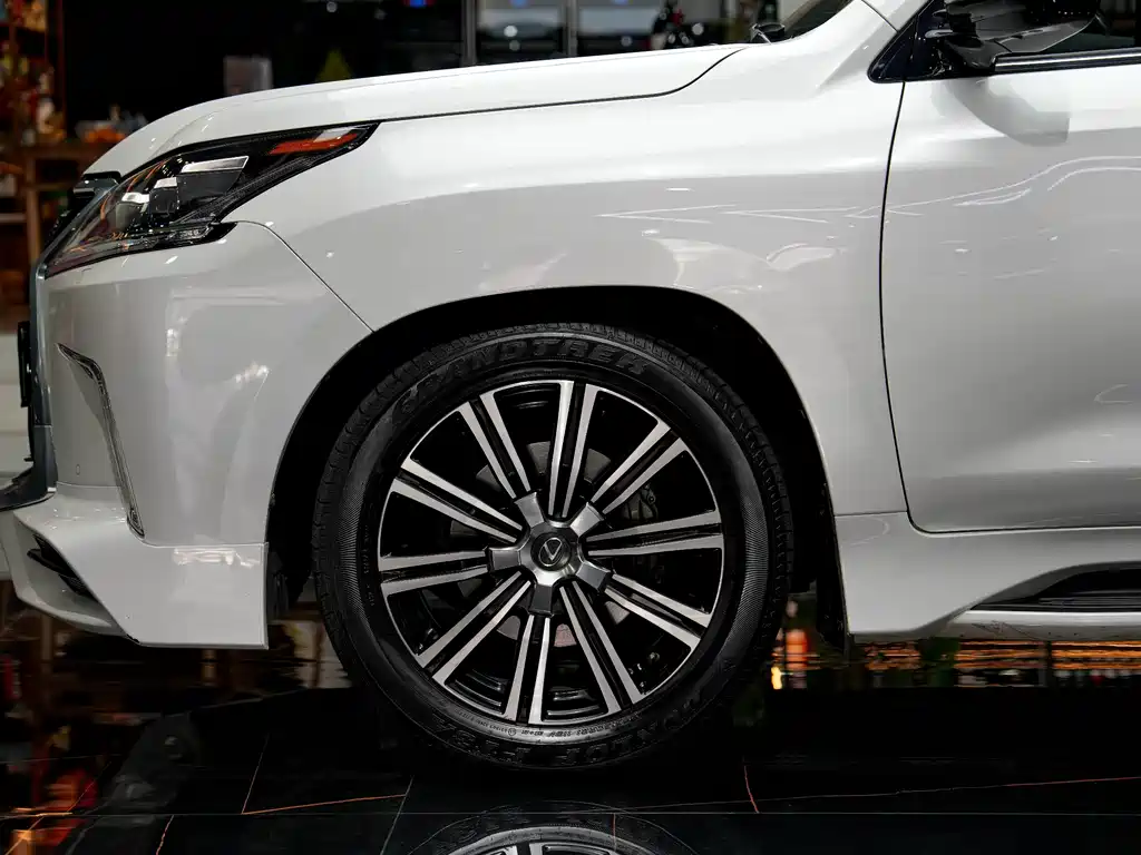 Lexus LX 2020 — фото 4