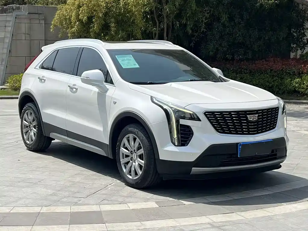 Cadillac XT4 2020 — фото 2