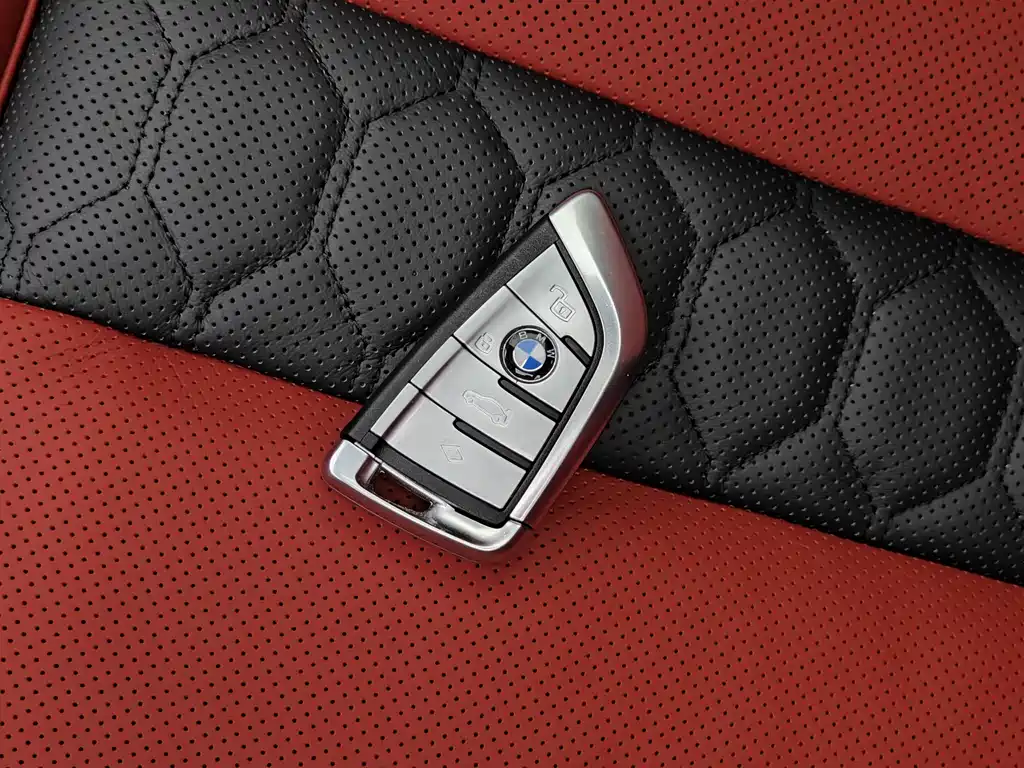 BMW X5 M 2022 — фото 14
