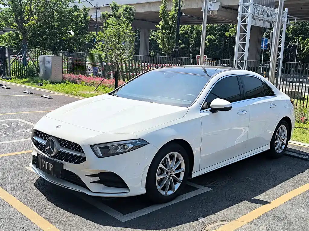 Mercedes-Benz A-Class 2021 — фото 1