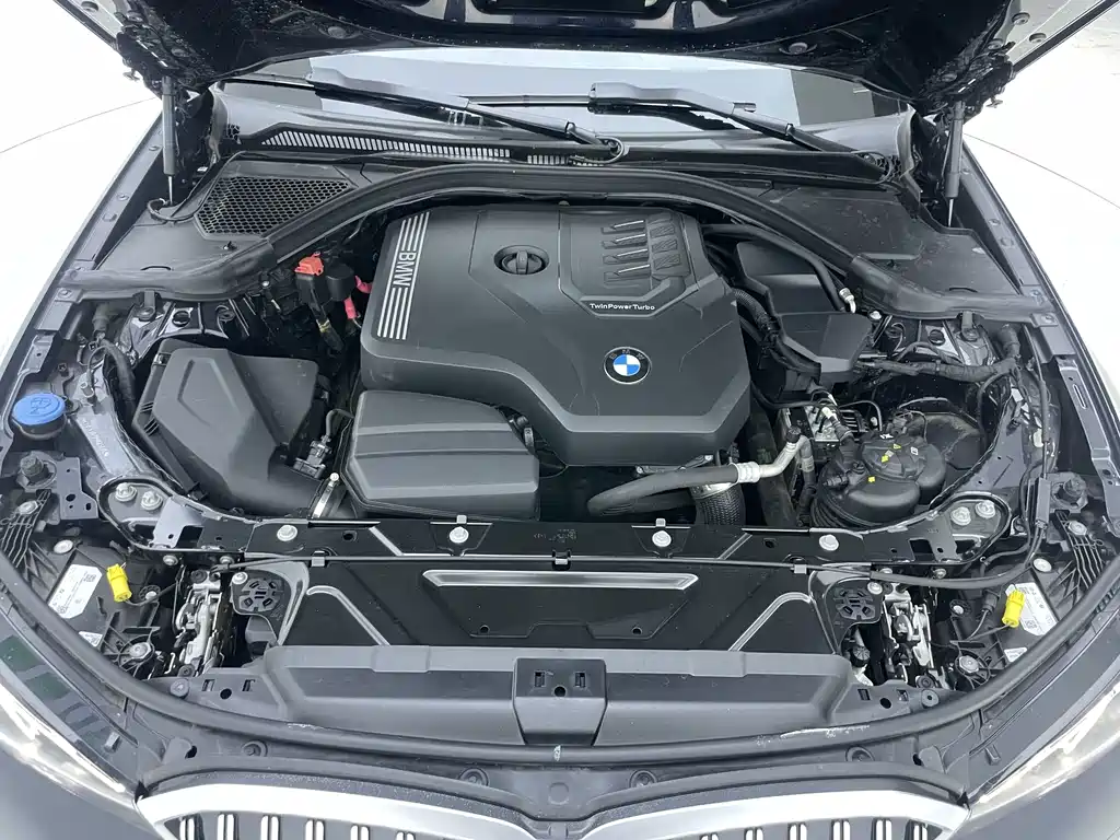 BMW 3 Series 2023 — фото 12