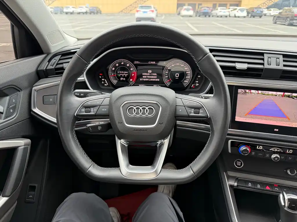 Audi Q3 2022 — фото 23