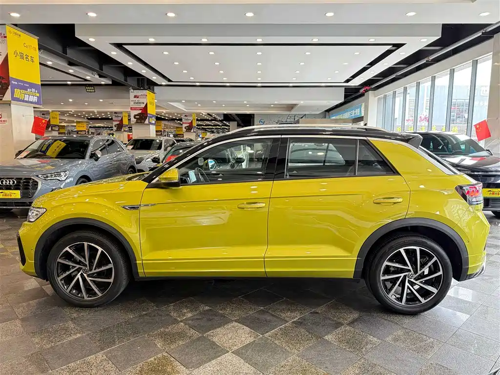 Volkswagen T-Roc 2023 — фото 9
