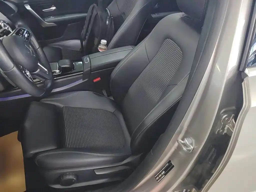Mercedes-Benz A-Class 2020 — фото 15