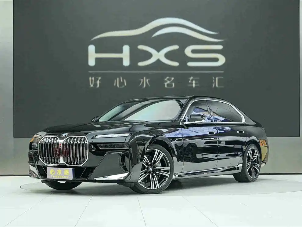 BMW 7 Series 2025 — фото 1