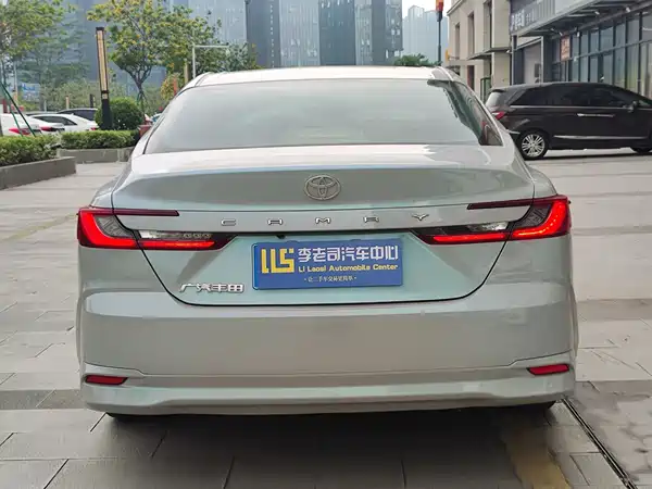 Toyota Camry 2025