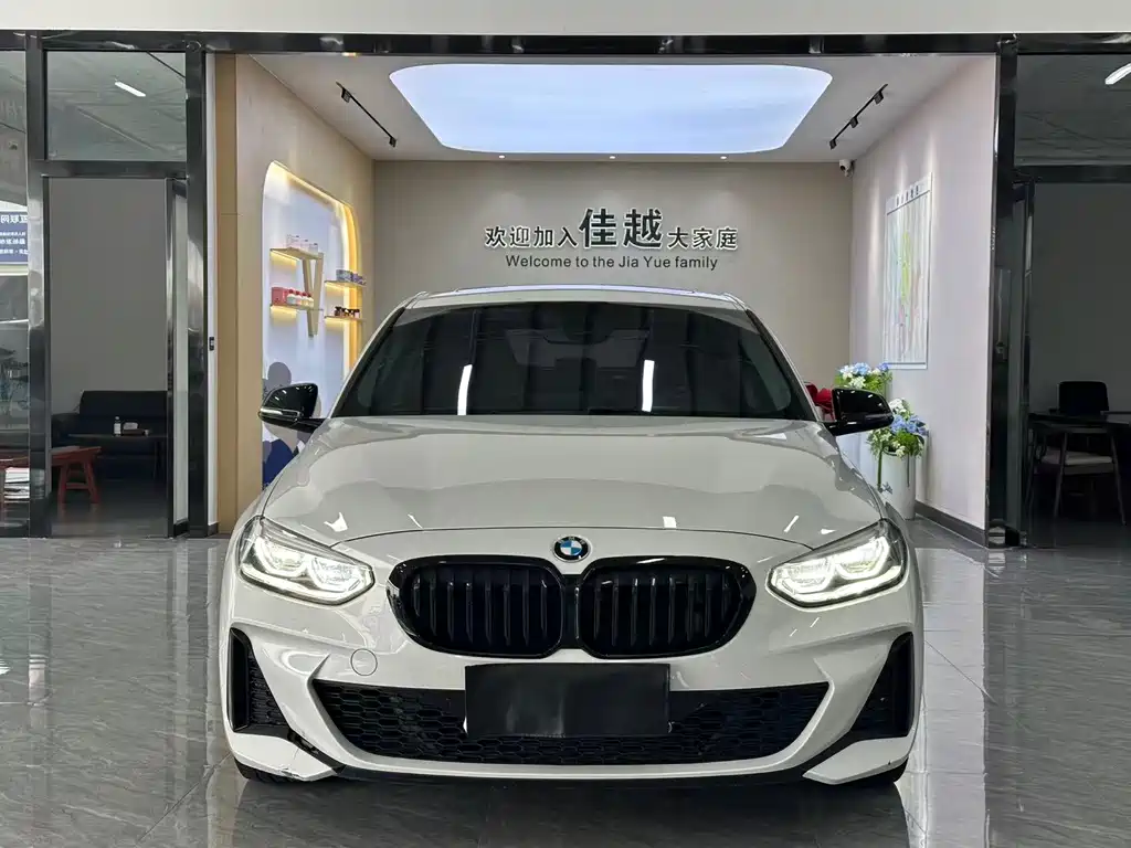 BMW 1 Series 2023