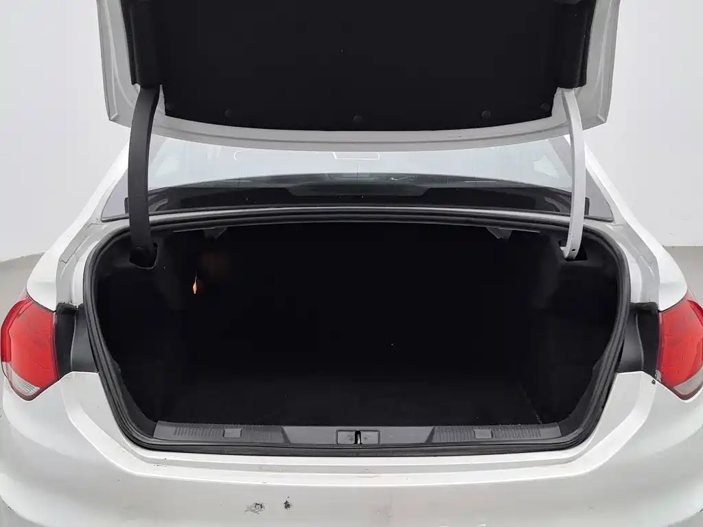 Citroën C4L 2013 — фото 16