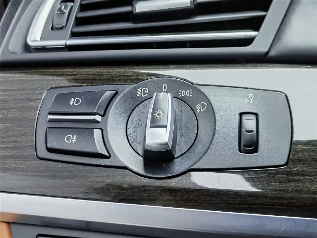 BMW 7 Series 2014 — фото 21