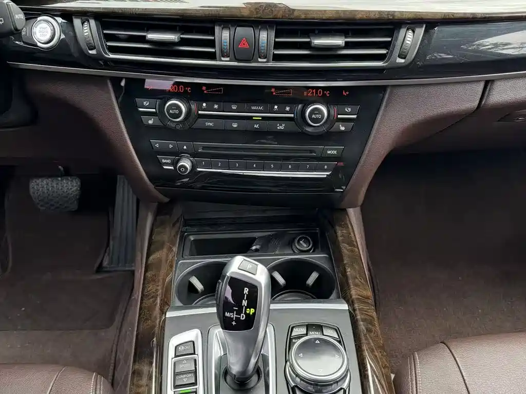BMW X5 2017 — фото 12