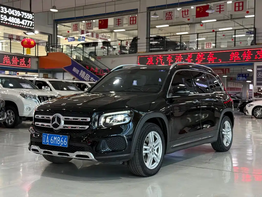 Mercedes-Benz GLB 2021 — фото 1