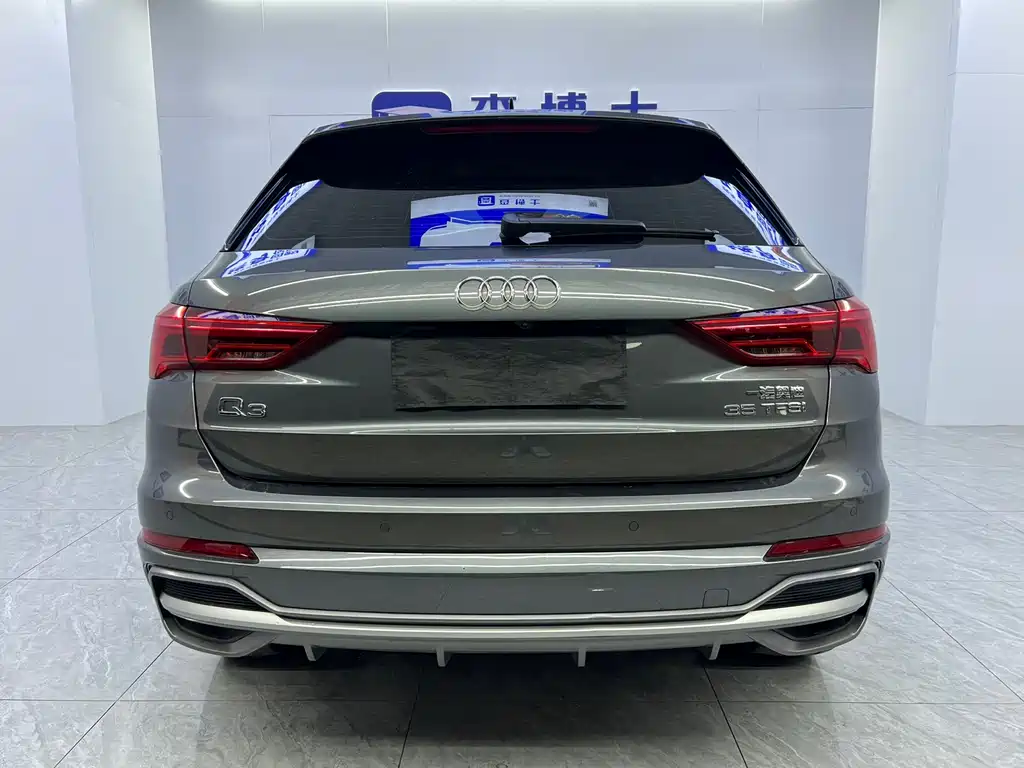 Audi Q3 2023 — фото 15