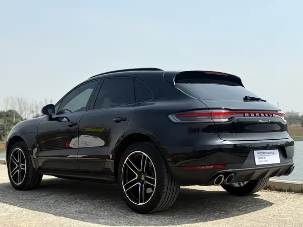 Porsche Macan 2021