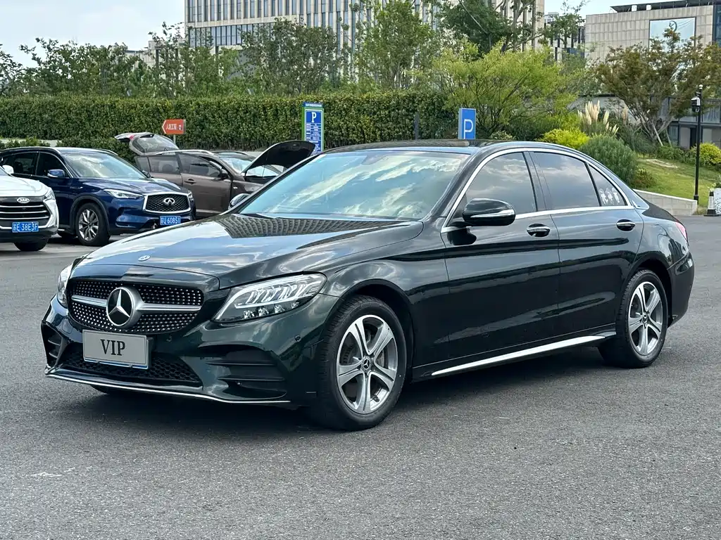 Mercedes-Benz C-Class 2020