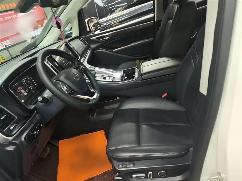GAC Motor Trumpchi M8 2022 — фото 15