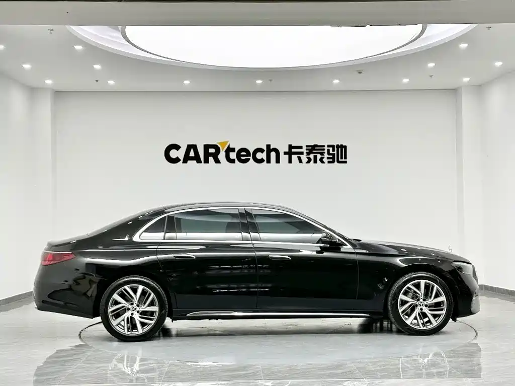 Mercedes-Benz E-Class 2025 — фото 4