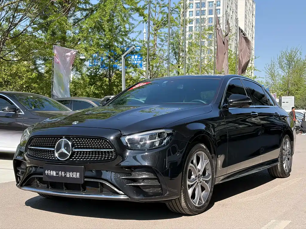 Mercedes-Benz E-Class 2022 — фото 3
