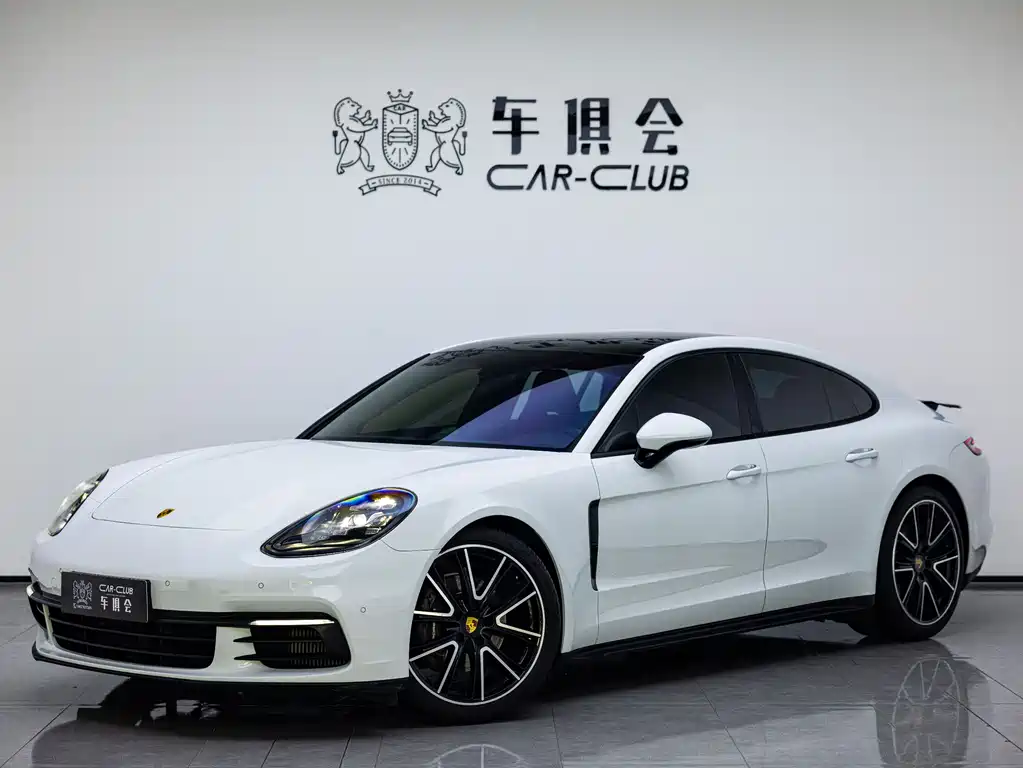 Porsche Panamera 2019 — фото 1