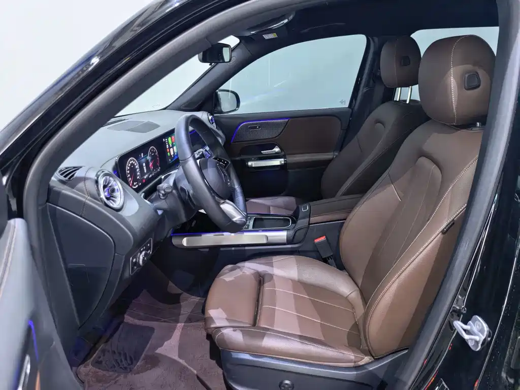 Mercedes-Benz GLB 2025