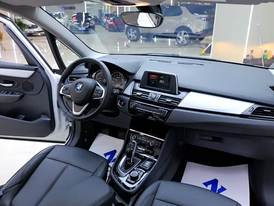 BMW 2 Series Gran Tourer 2019 — фото 19
