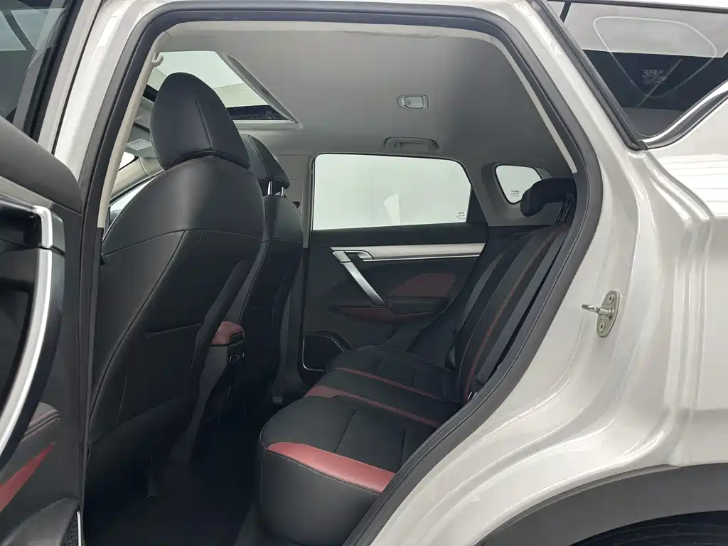 Geely Binyue 2022