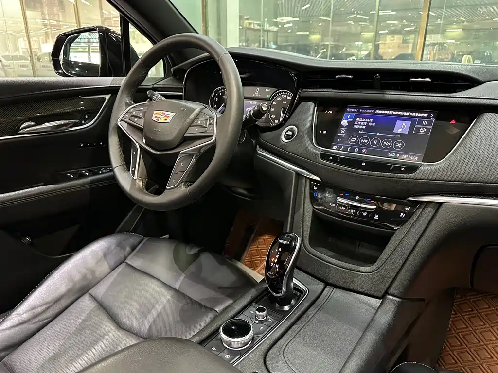 Cadillac XT5 2022 — фото 15