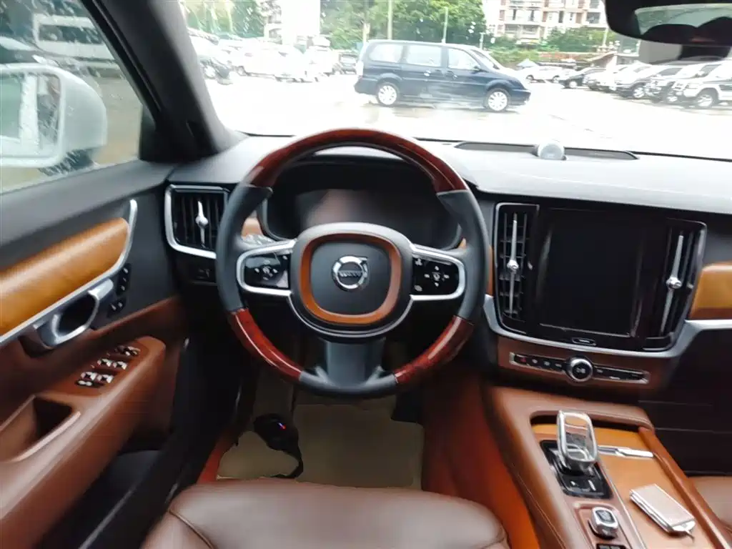 Volvo S90 2021 — фото 11