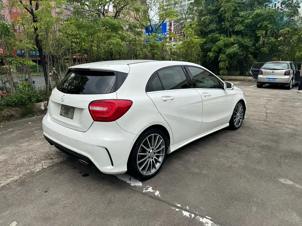 Mercedes-Benz A-Class 2015 — фото 9