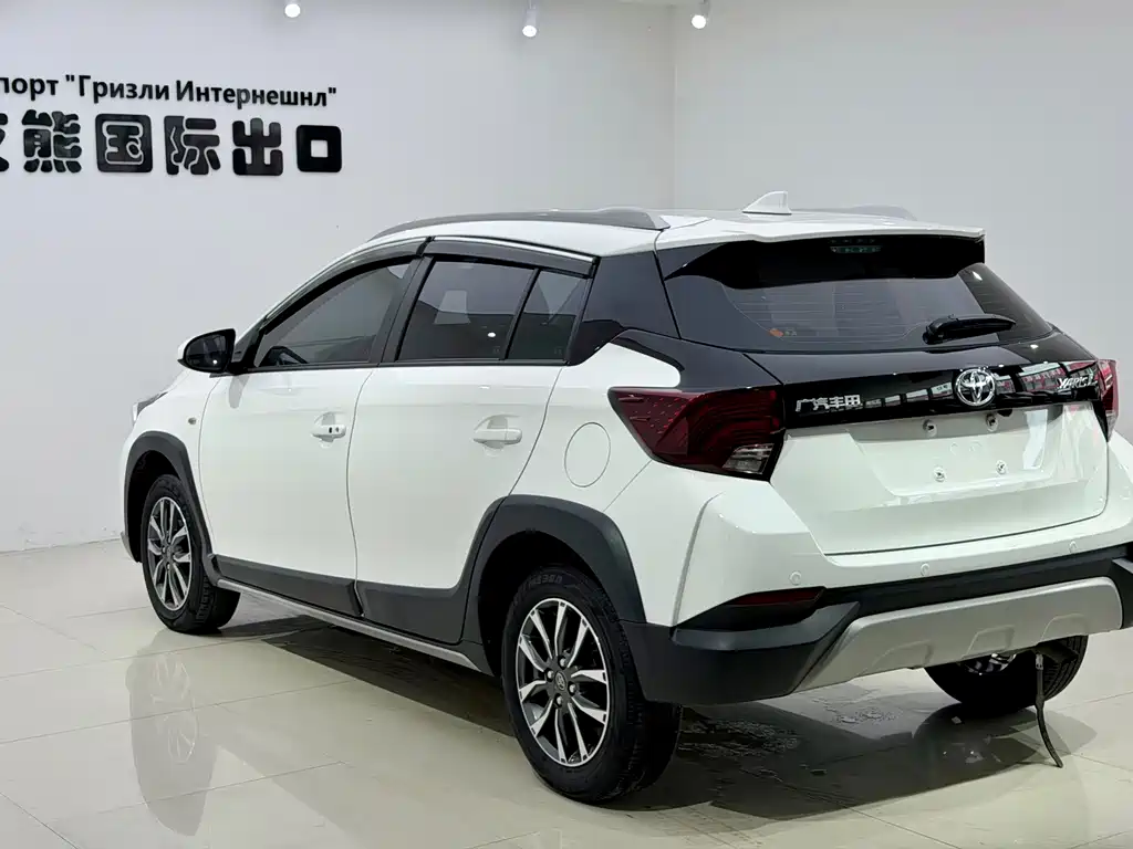 Toyota Yaris L 2022