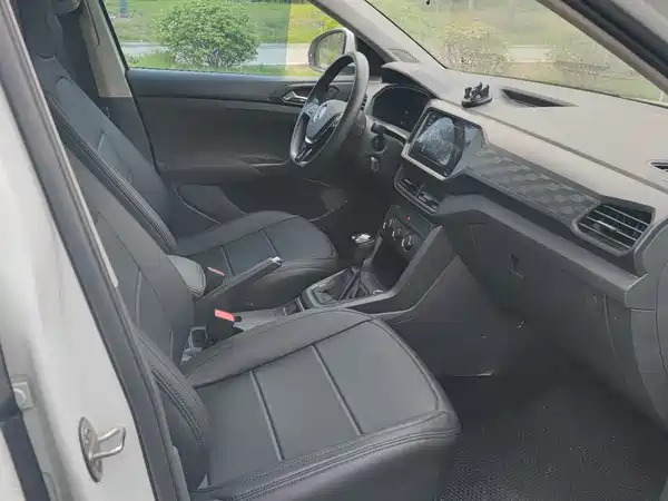 Volkswagen T-Cross 2023