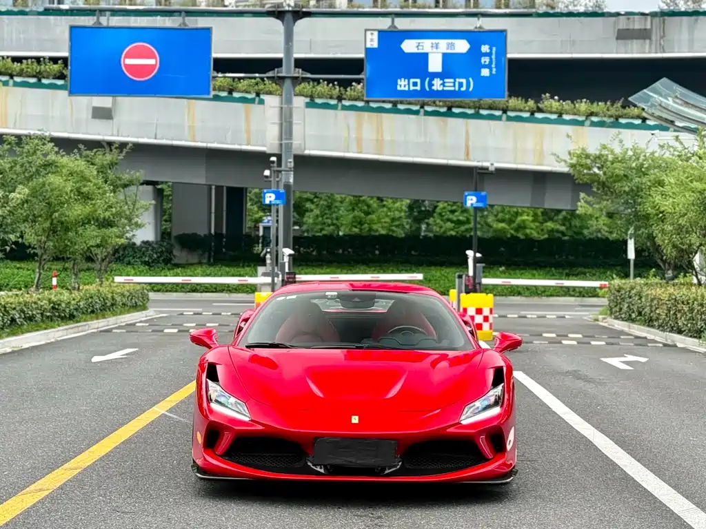Ferrari F8 2021 — фото 3
