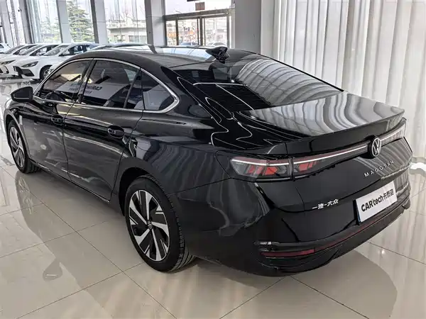 Volkswagen Magotan 2024
